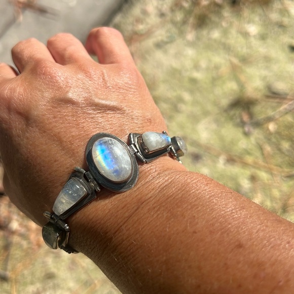 Gorgeous Vintage Sterling Rainbow Moonstone Link Bracelet - Picture 1 of 6